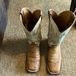 Women’s Justin Cowboy Boots size 9 1/2 C